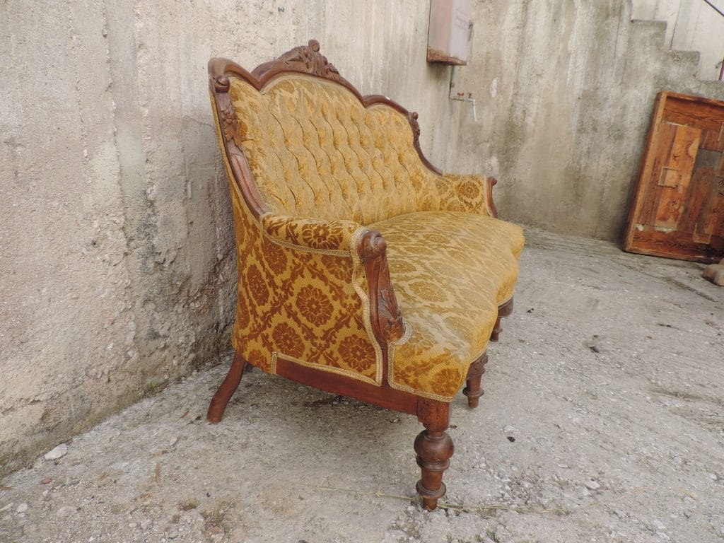 Καναπές ελληνικός νησιωτικός καρυδιά μασίφ. - Image 3