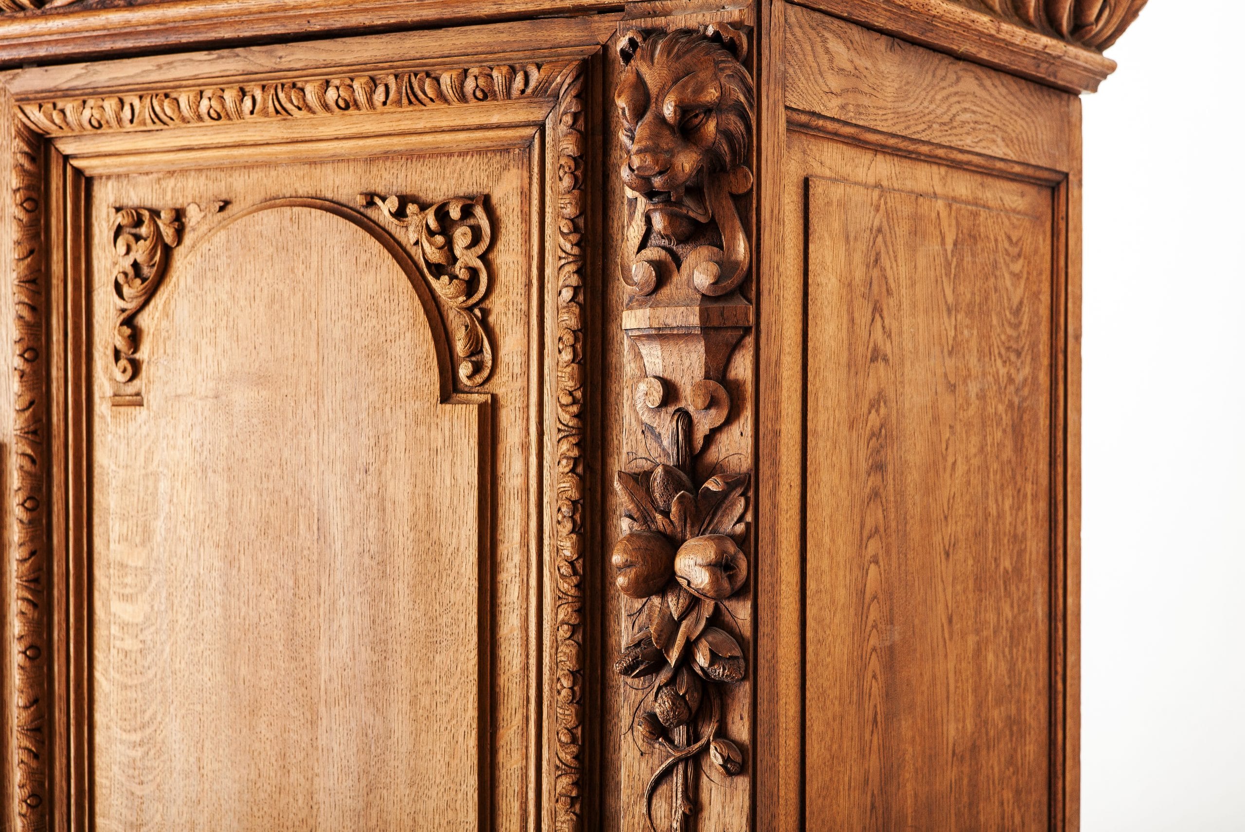 Heavily Curved Antique Oak Wardrobe - Image 3
